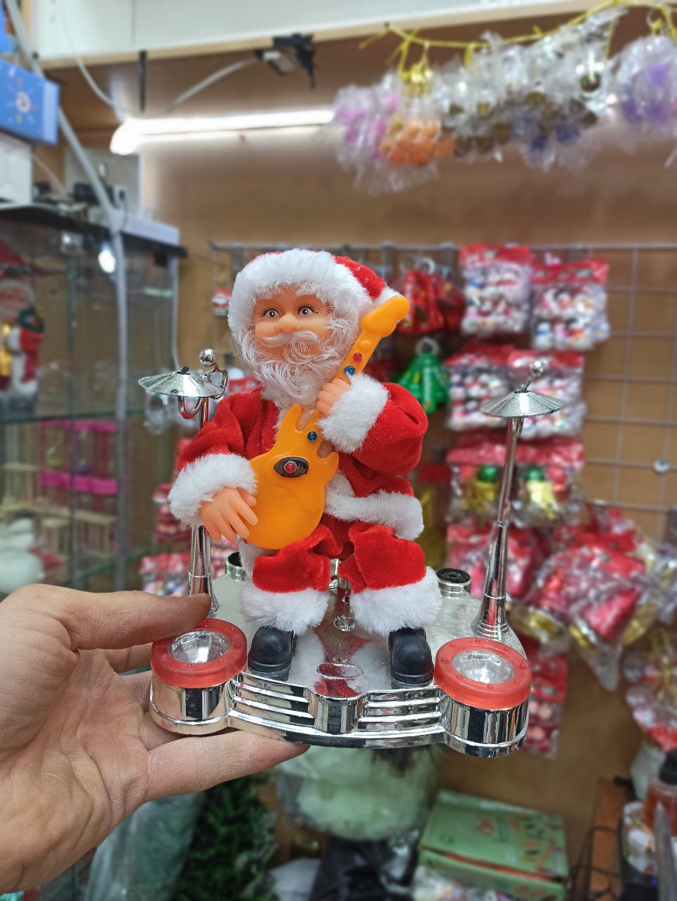 بابانوئل متحرک گیتاریست فروش عمده انواع لوازم کریسمس در ایران